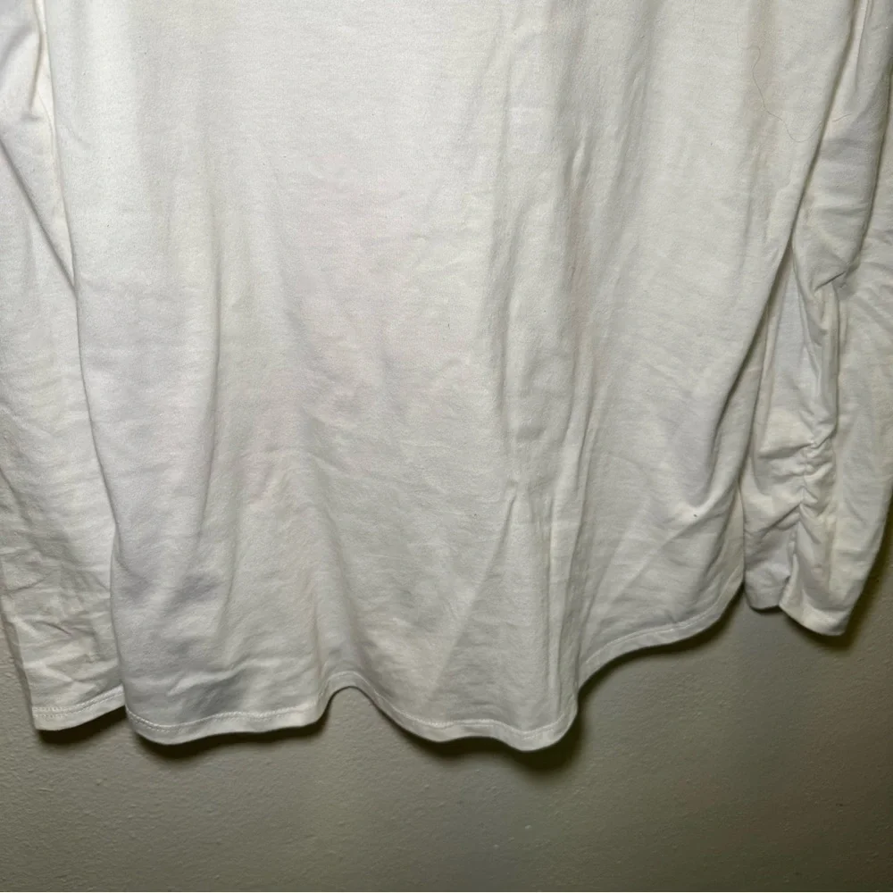 Daily Thread | White Top Size Small - Picture 4 of 8